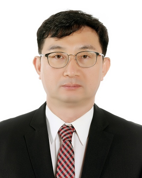 회장 김춘원L.