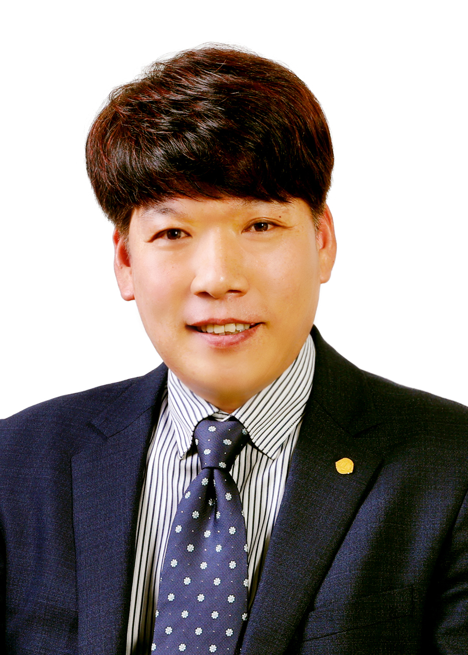 회장 윤귀남L.