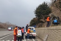 “한국 라이온스 창립 64주년 기념” 라이온스 조형물 정비봉사